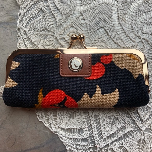 Spartina 449 Handbags - Spartina Kiss clasp natural linen change purse